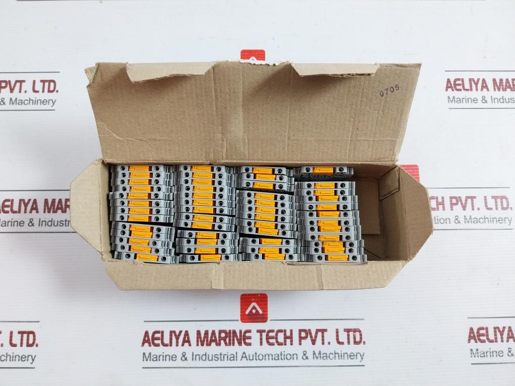 Phoenix Contact  Disconnect Terminal Block Mtk-p/P-e 400V 2.5Mm2 (1Box = 50Pcs)