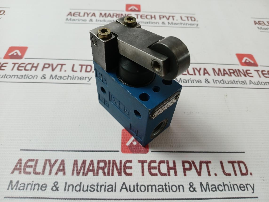 Rexroth 3630070010 Pneumatic Directional Valve With Roller Used