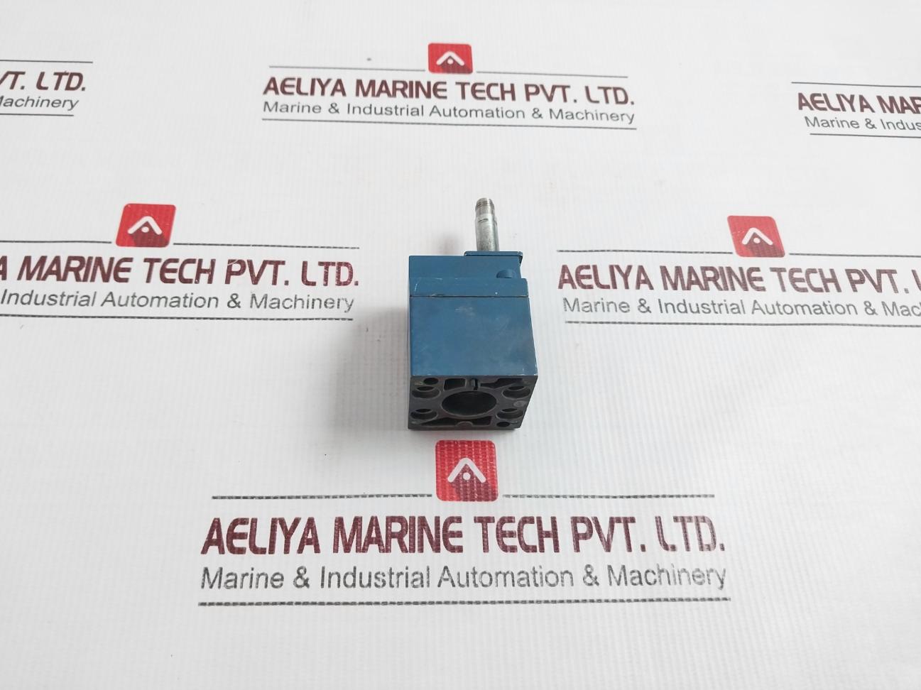 Rexroth 3722260220 Pneumatic Directional Valve.