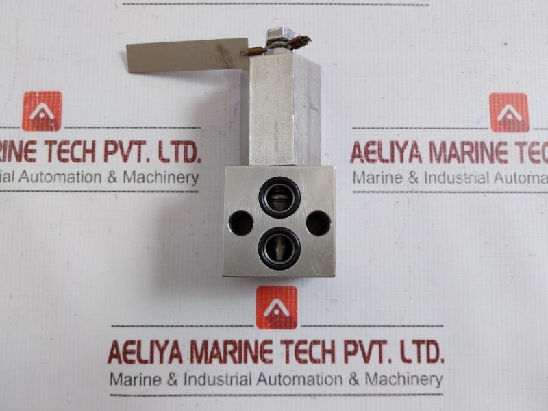 Roller Lever Pneumatic Control Valve Ad96300005 In 1.170 Kg
