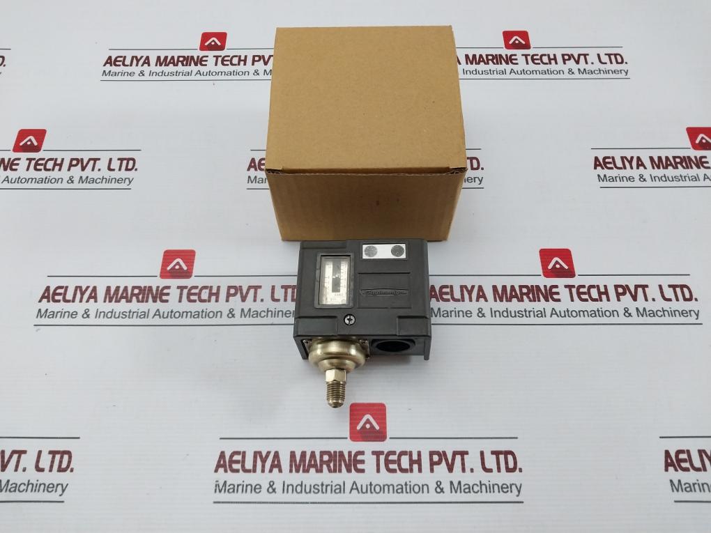 Saginomiya R-37A Pressure Control Switch 1-4 Kg/Cm2 Used