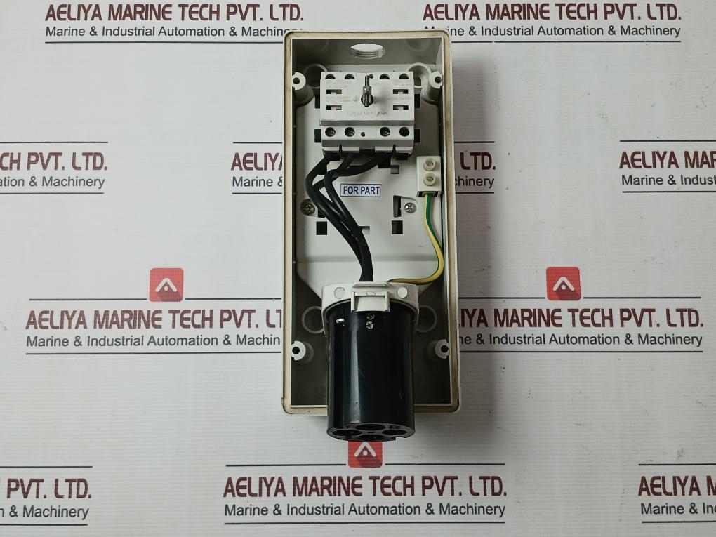 Scame Interlocked Socket 690V 50Hz 40A (Not Working)