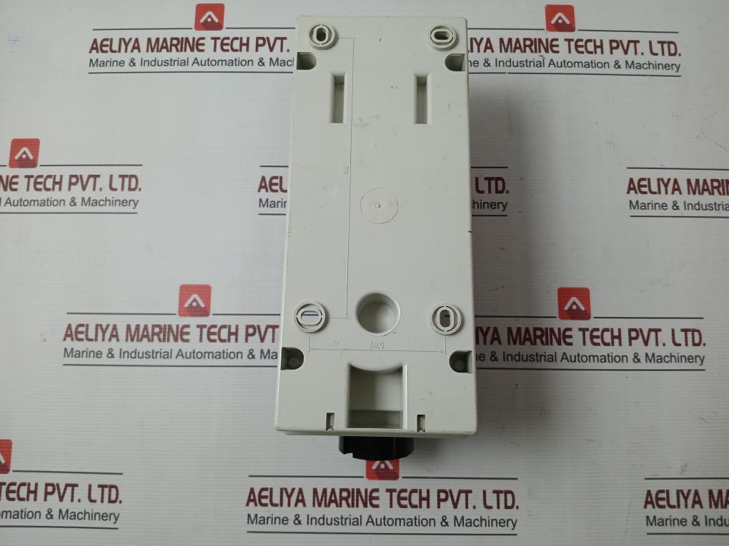 Scame Interlocked Socket 690V 50Hz 40A (Not Working)