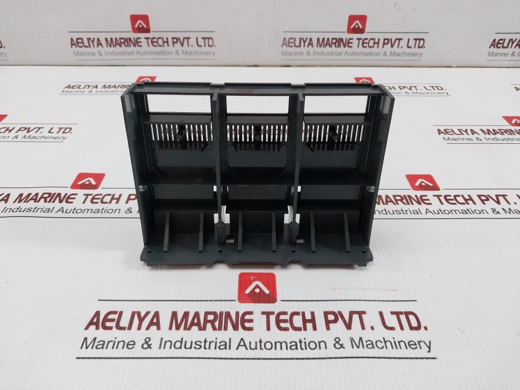 Schneider-Electric-3-pole-Short-Terminal-Shield-Lv432591-208853-1