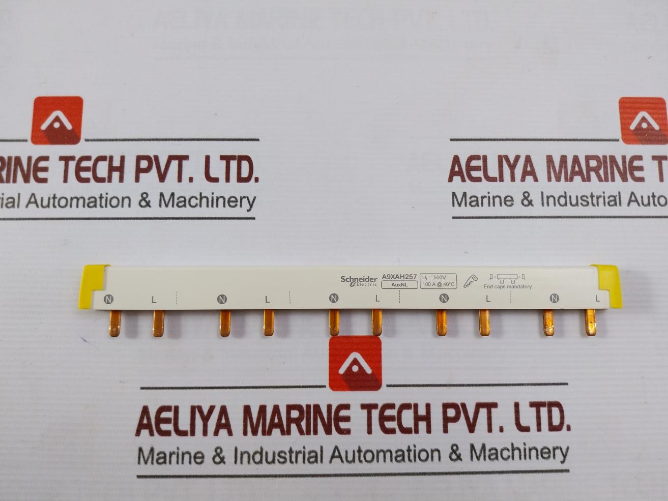 Schneider Electric A9Xah257 Cuttable Horizontal Comb Busbar 100A @ 40˚C