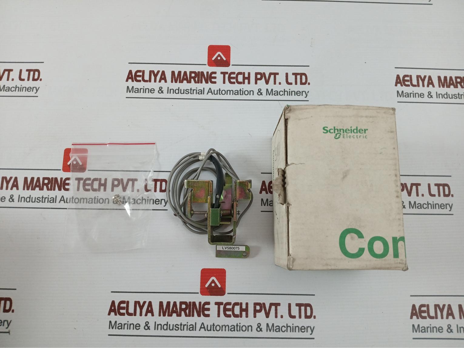 Schneider Electric Lv580075 Auxiliary Switch Cvs800 For Mccb New