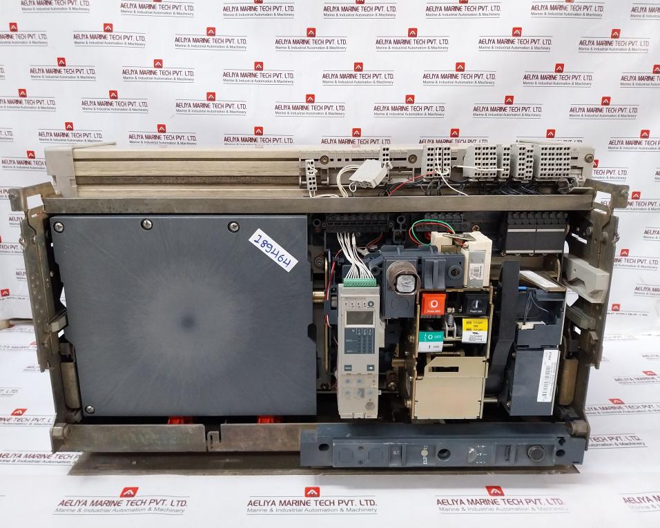 Schneider Electric Nw50 H1 Masterpact Circuit Breaker 1000V 12Kv 50-60Hz
