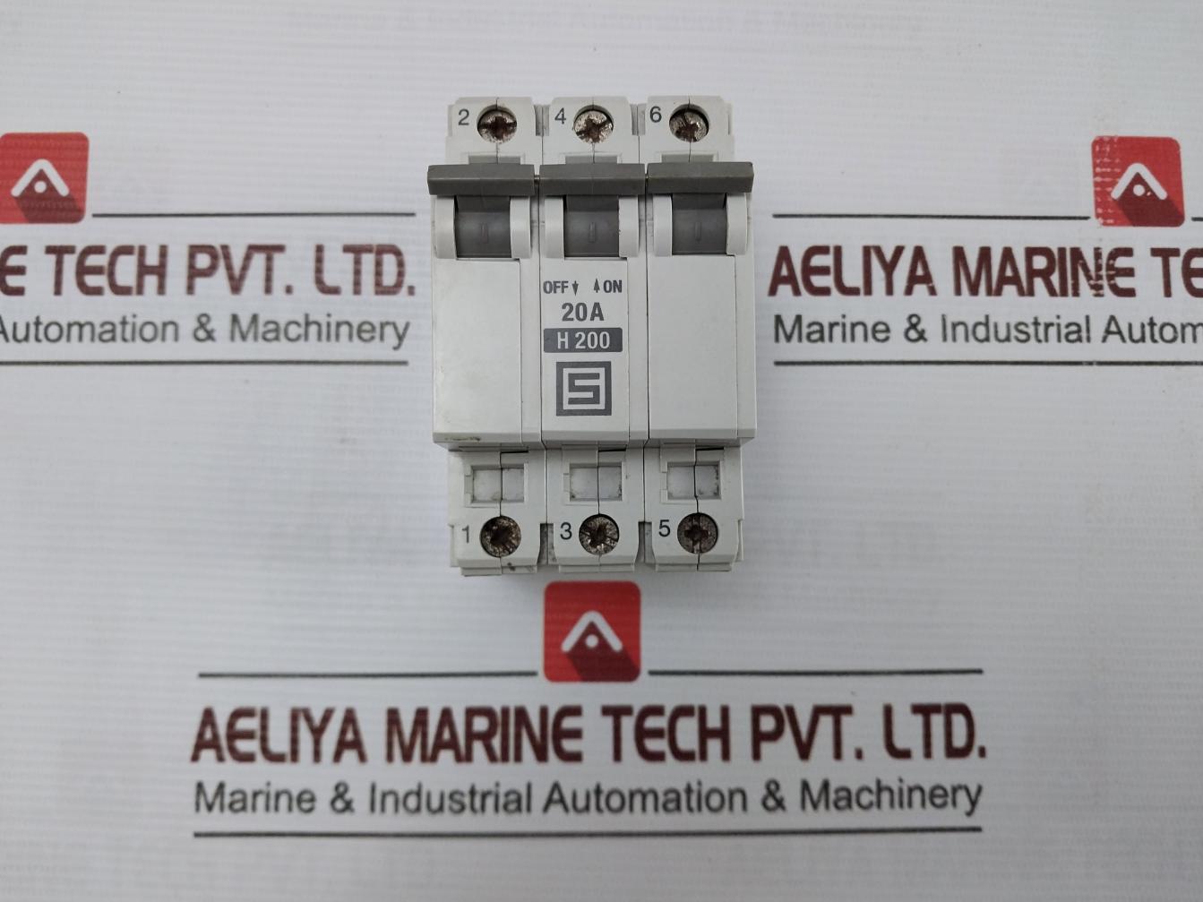Schurter As168X-cb3 Circuit Breaker 25A 75°C Max 300Vac