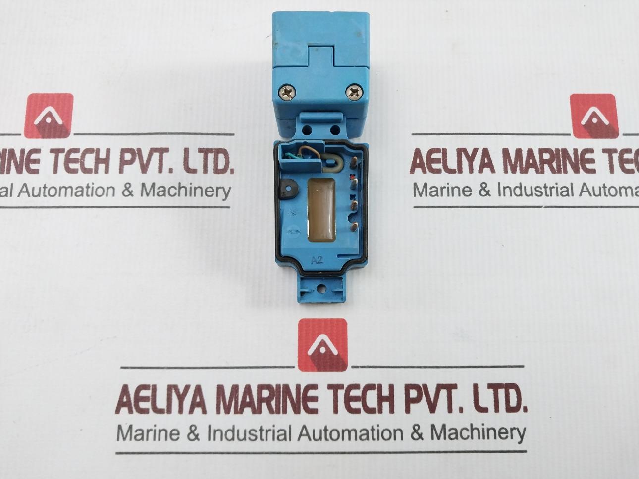 Sick Iq40-20Npp-kk1 Proximity Switch U=10-30Vdc / Ia=200Ma