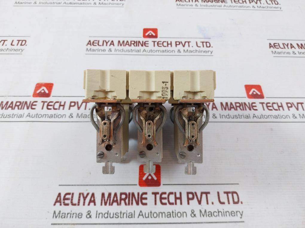 Siemens 3Na3 822 Fuse Holder With Fuse Hrc Ii-misc Ac 600V Ir 100Ka