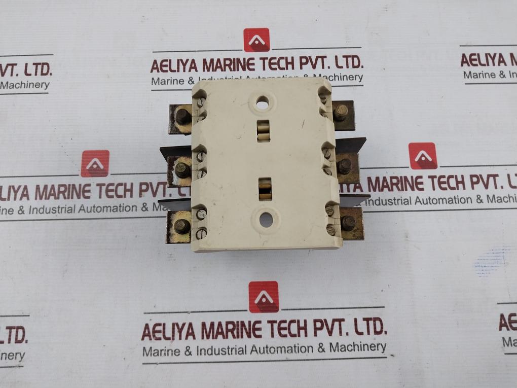 Siemens 3Nh8 02 Fuse Base Ceramic Flat Terminal 125A,500V