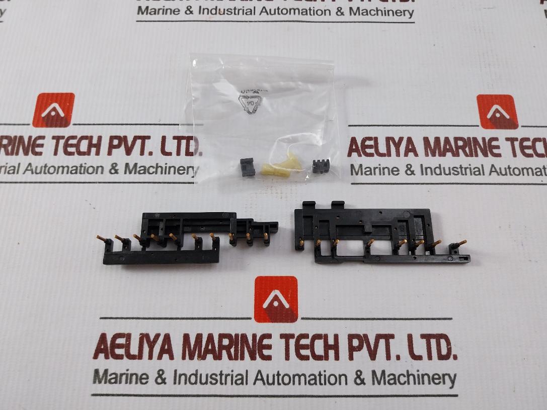 Siemens 3Ra1913-2A Assembly Kit For Contactor-type Reverser S00
