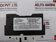 Siemens 3Rv1021-1Ga10 Circuit Breaker W/ 3Rv1901-2A Aux Contact Switch 50/60Hz