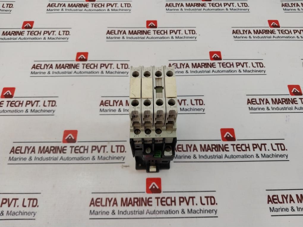 Siemens 3Tf3100-0B Contactor W/ Auxiliary Switch Block 3Tx4010-2A 22A 500V~
