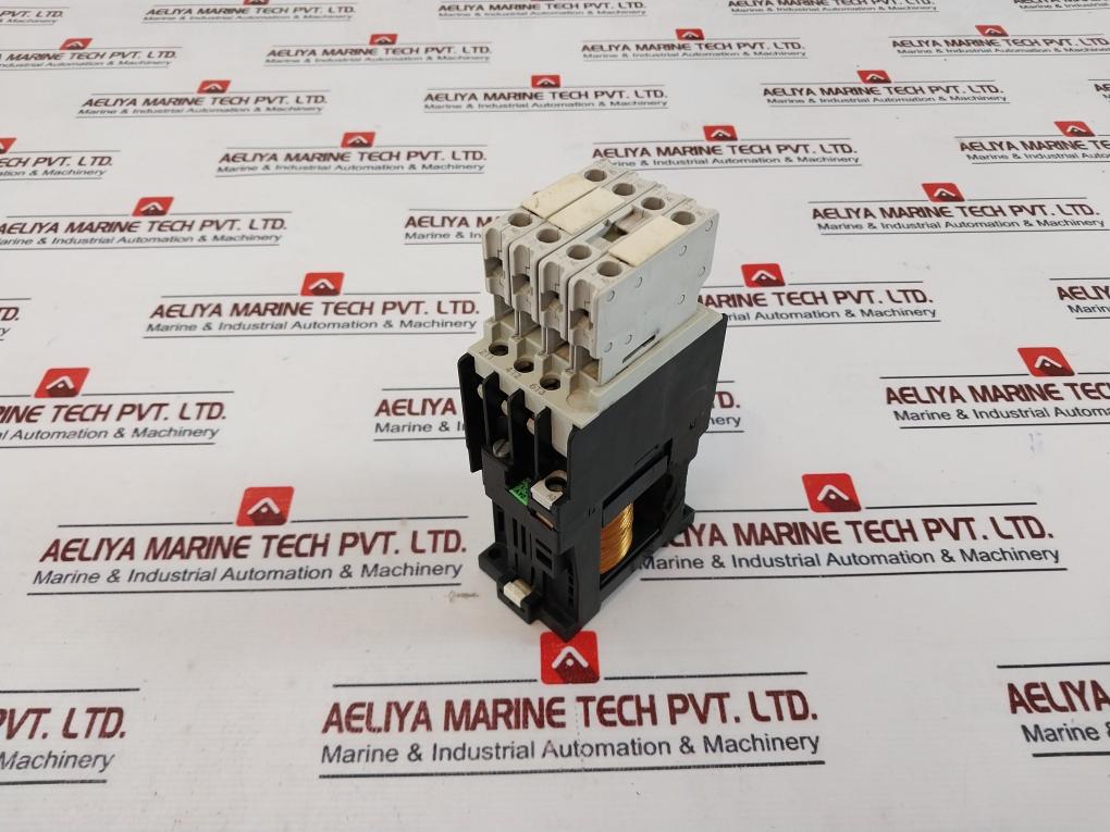 Siemens 3Tf3100-0B Contactor W/ Auxiliary Switch Block 3Tx4010-2A 22A 500V~
