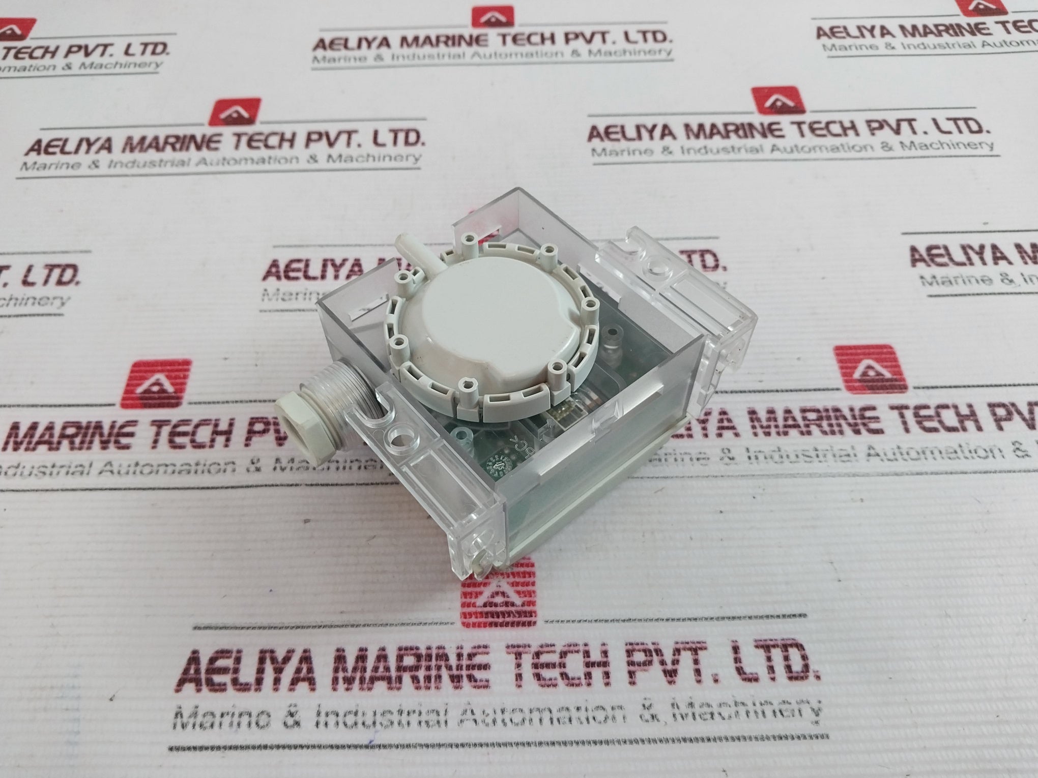 Siemens Qbm65-10 Air Duct Differential Pressure Sensor, 13.5…33Vdc