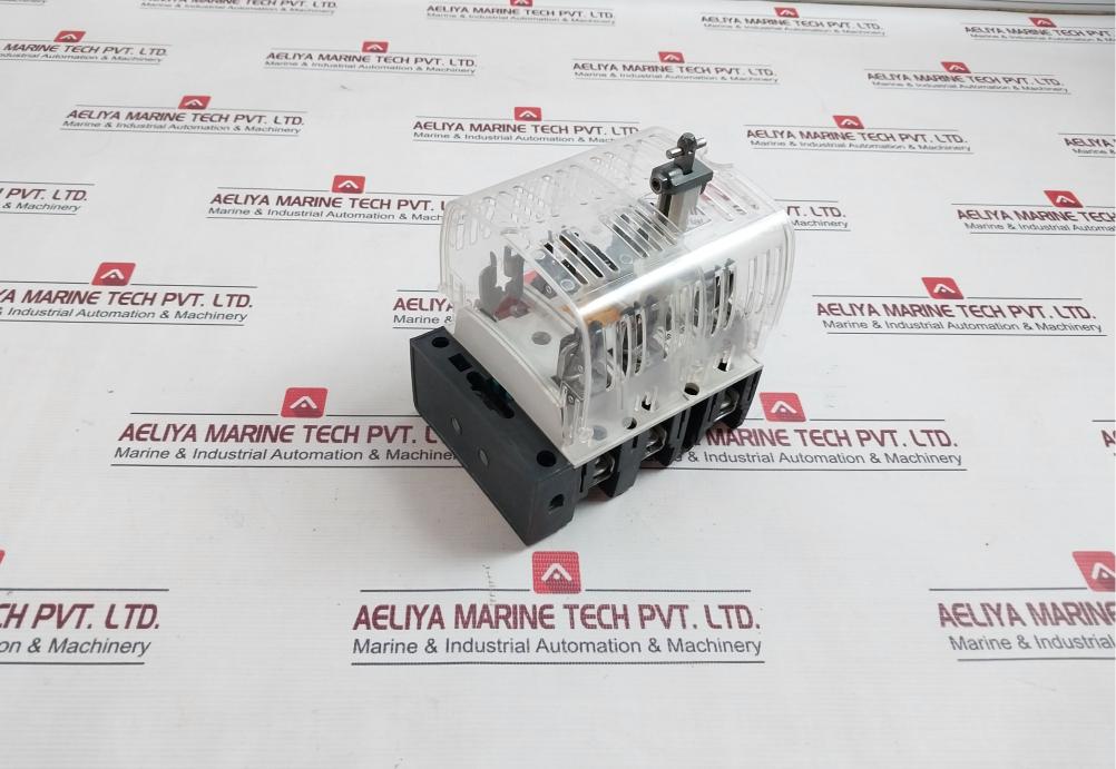 Siemens 3Kl8121-3Ha00 Heavy Duty Switch Disconnector Fuse 50Hz 690V Ac-23A