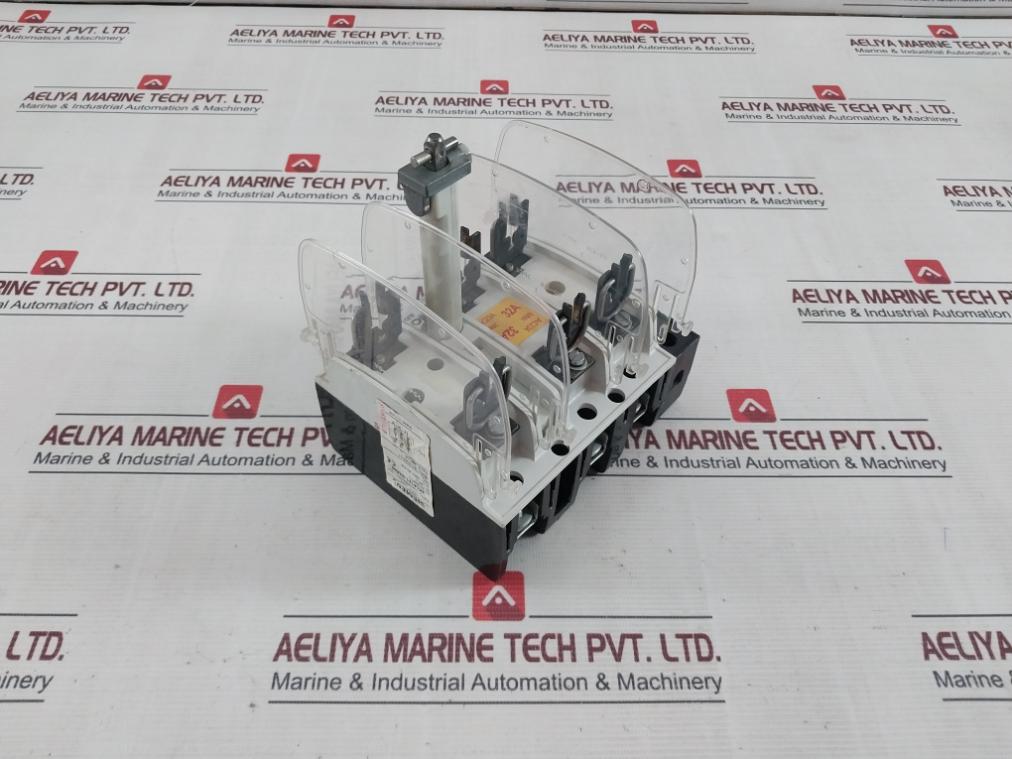 Siemens 3Kl8121-3Ha00 Heavy Duty Switch Disconnector Fuse 50Hz Is13947-3