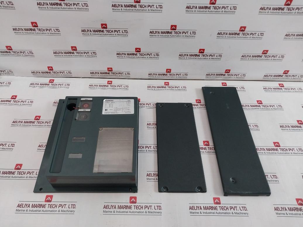 Siemens 3Wb1671 0Kb58 0Aj1 Panel Cover Iec 947-2 50/60Hz 2500A