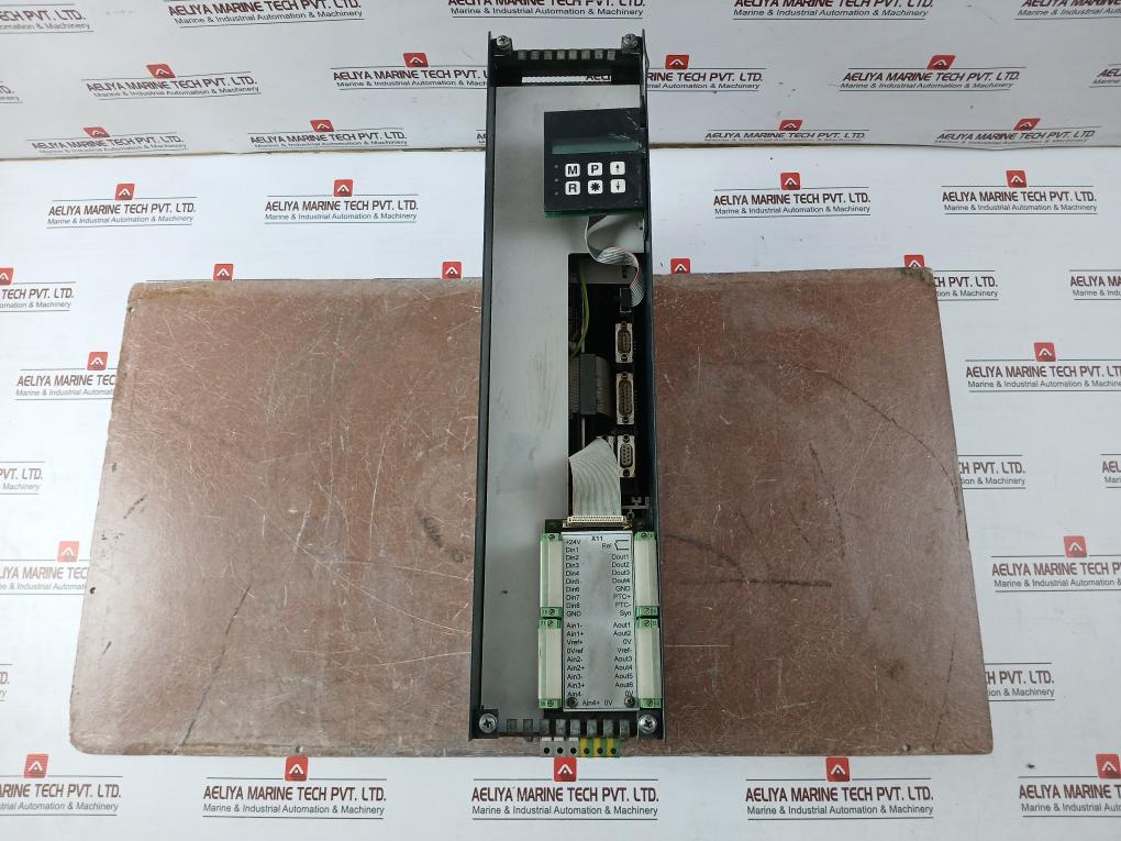 Siemens 6Se4220-1Ga20 Simovert P Inverter Drive 530Vdc 23A 3Ac 0-350V 500 Hz