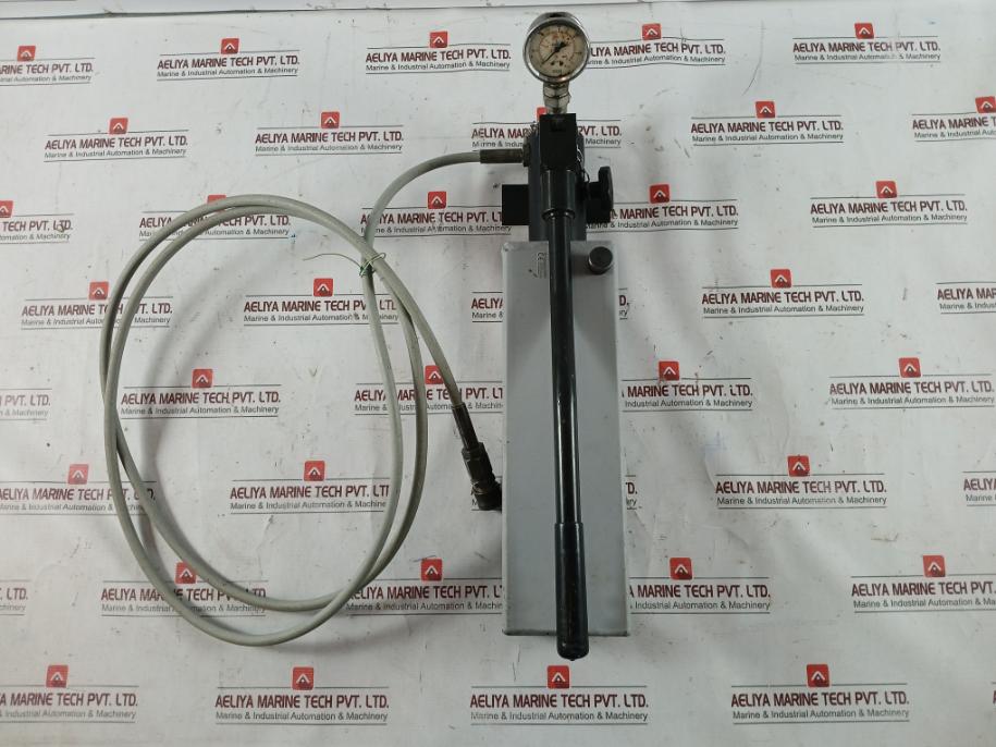 Skf Tmjl 50 Hydraulic Pump With Wika Gauge 50Mpa 7250 Psi Set