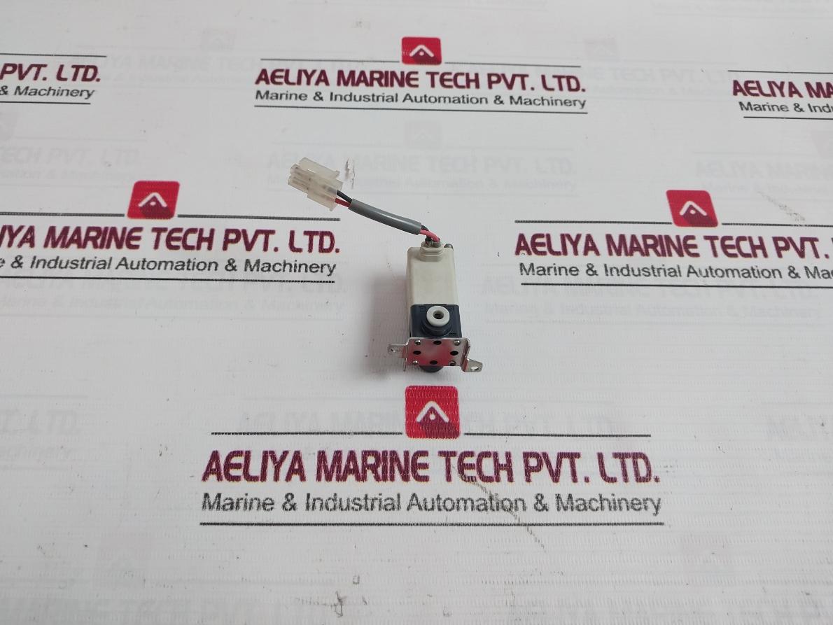 Smc Vdw22Daxcb Pneumatic Solenoid Valve 0.7Mpa Dc24V 3W 1.6Mm