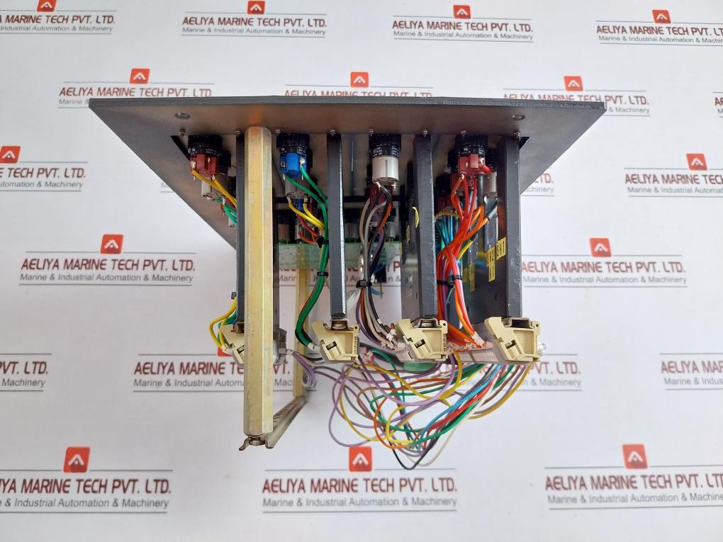 Steering Gear Control Module Brand In Rolls-Royce Ce05-00 - 3.110 Kg ...