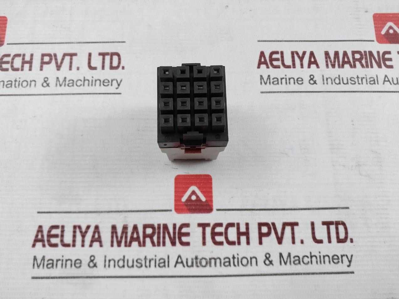 Telemecanique Rhn 416De Plug-in Relay 366781-01 31 48Vac 60Hz