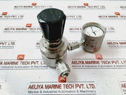 Tescom 44-3262Hrw3-853 Pressure Regulator + Centrotherm En837-1 Pressure Gauge