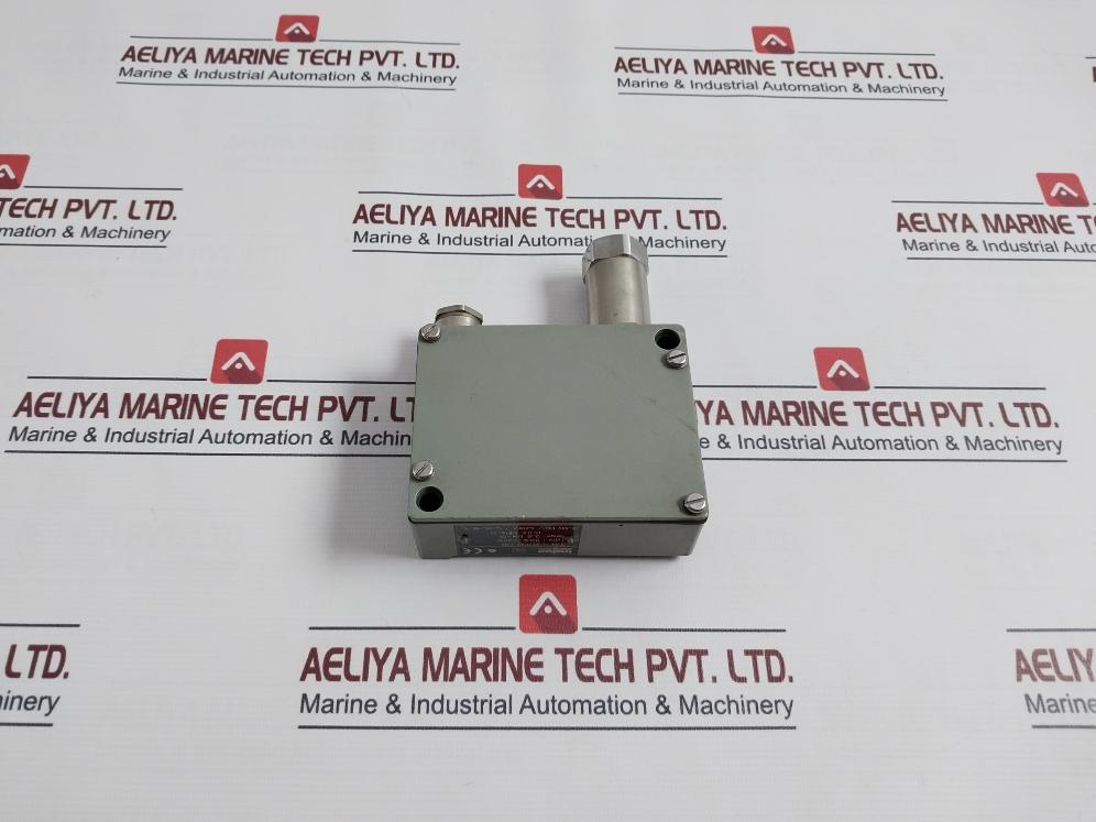 Trafag 8202.77.2210 Pressure Sensor Control 0…6 Bar-g 0…0.6 Mpa-g 12…34Vdc/4.20Ma/Ta -25…+85?C