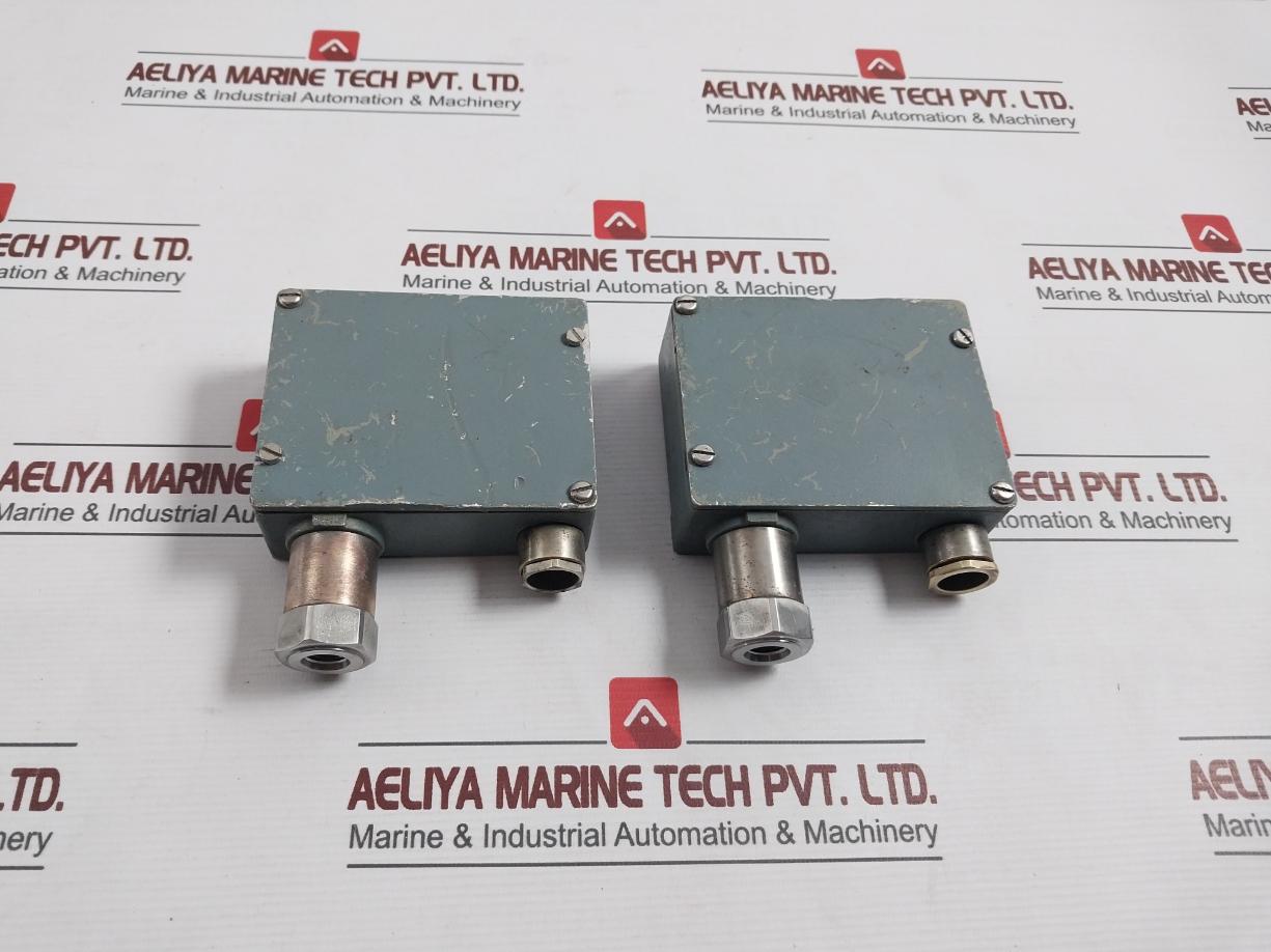 Trafag 8202 Pressure Transmitter 36V/15 Bar