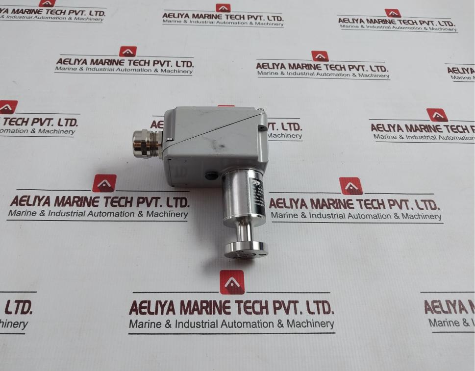 Trafag 8736.20.2200.N1 Density Monitor C1B41205409528 -100-1000 Kpa