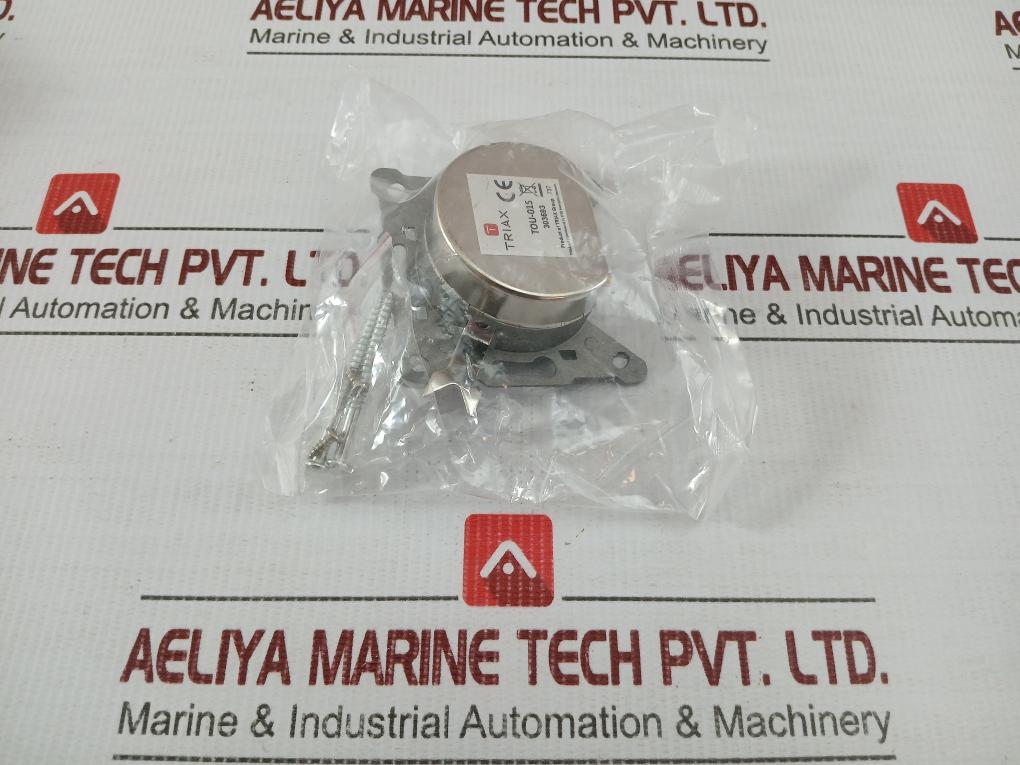Triax-Antenna-Outlet-5702663036932-Tou-01s-1