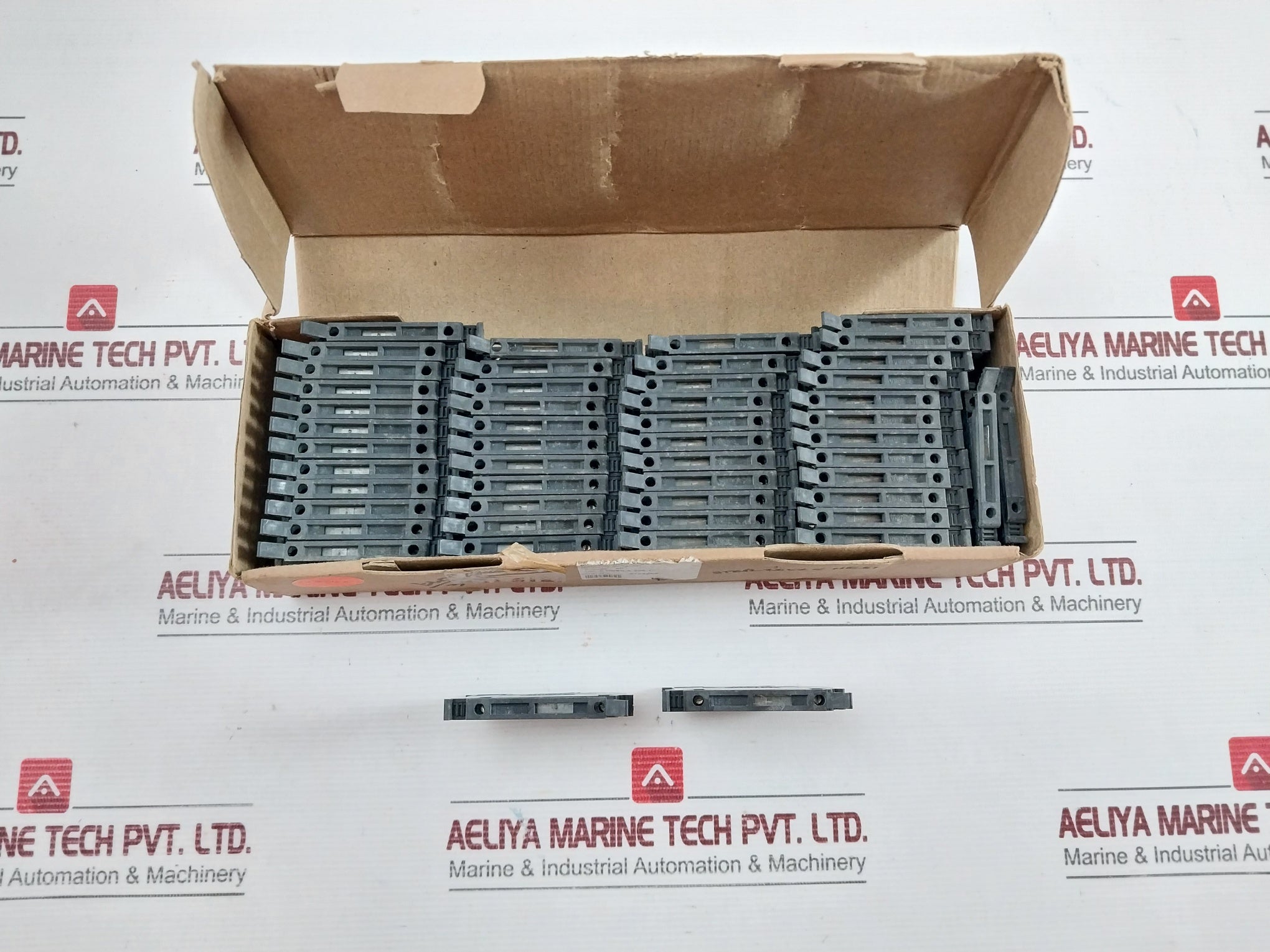 Uk 5-Hesila 250-1 Fuse Modular Terminal Block Phoenix Contact (1 Box=50 Pcs)