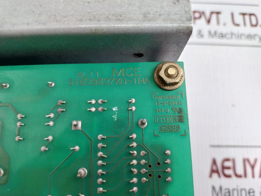 Uninterruptible Power Supply Unit By Mge Alii 51028027xd-1ha