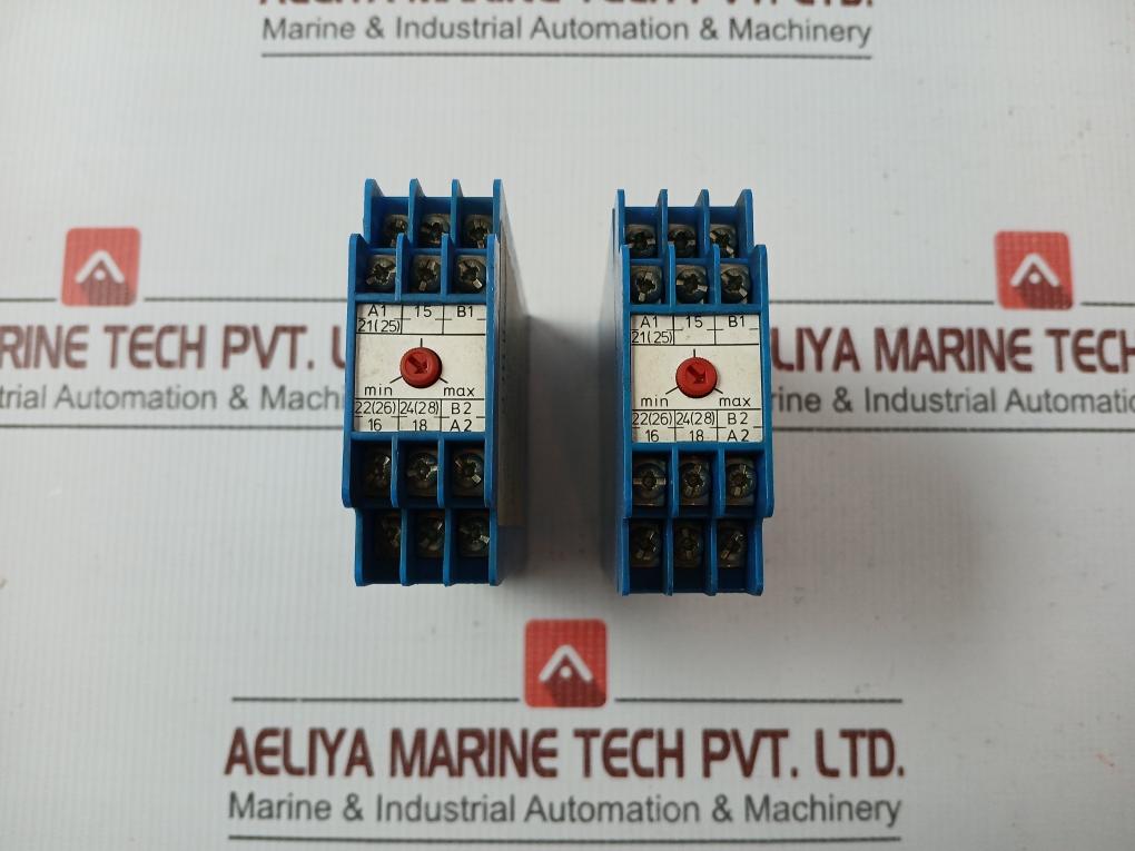 Time Delay Relay With Socket 250v 6a E09.4825.071 By Rolf Janssen
