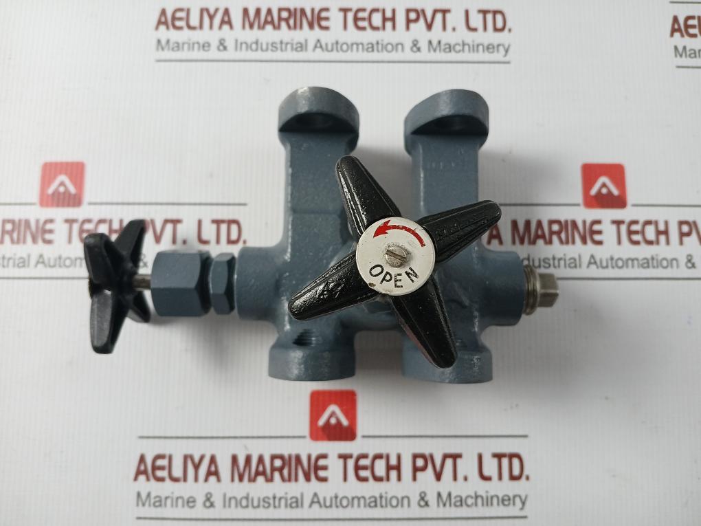 Used Condition Manifold Valve Aklok 3-Ways