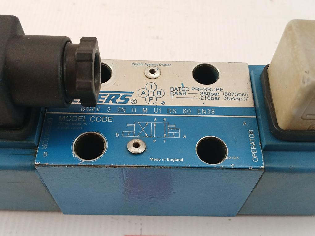 Vickers  Dg4v Directional Control Valve 3 2n H M U1 D6 60 En38