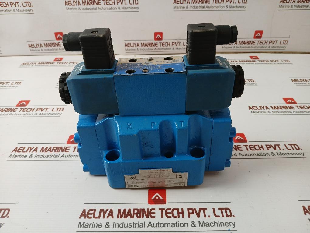 Vickers Hydraulic Directional Control Valve Dg5V 7 8C H Vm U B6 3U  T – 210Bar