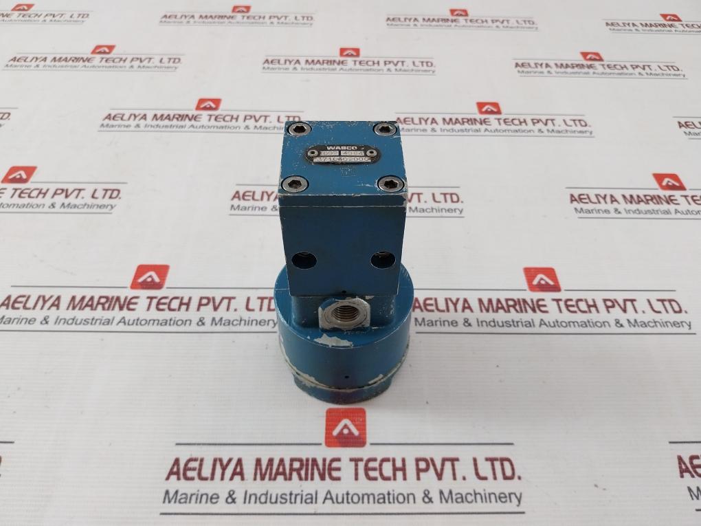 Wabco 3710302000 Pneumatic Directional Control Valve used