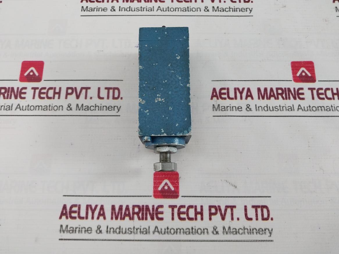 Wabco 3750239200 Pressure Reducing Valve 002 3779