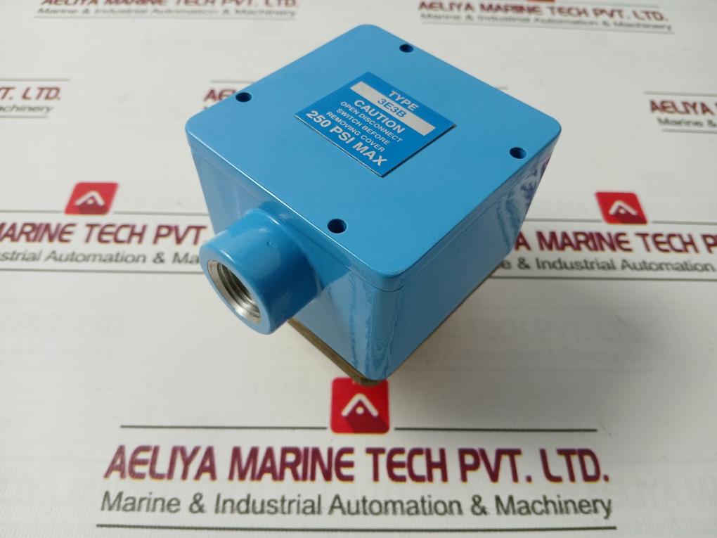 Warrick Controls 3E3B General Purpose Fitting 250Psi A018A