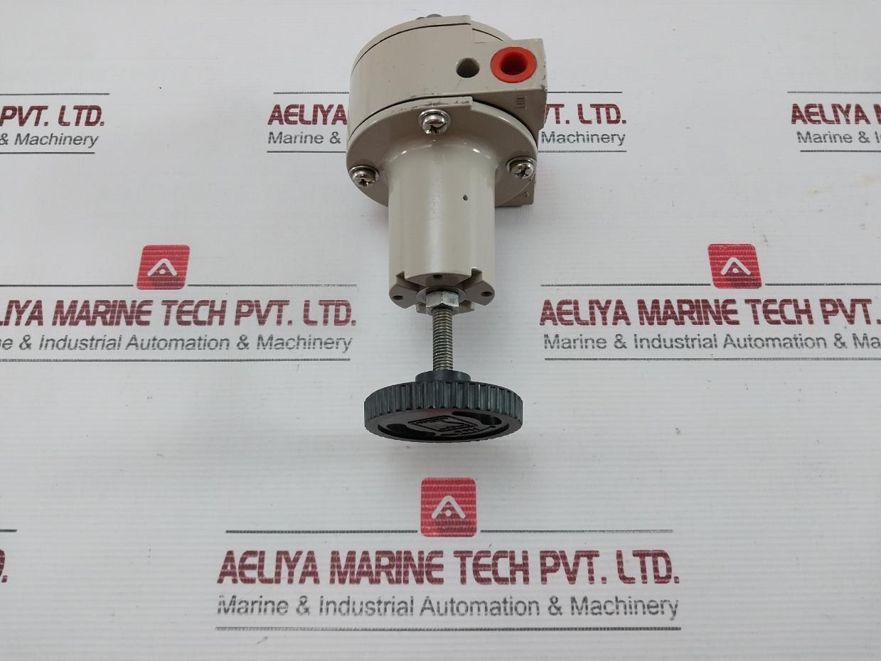 Yamatake-Honeywell Air Regulator 9.9kgf/Cm2 140psi Kz03-1a