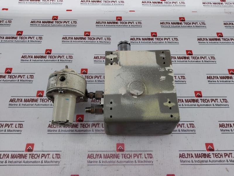 Yamatake-honeywell Nox110-ow-7 I/P Transducer Air Regulator 0.2~1.0 Kg/Cm2