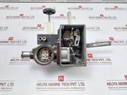 Yamatake 17-12Bldy1Rgsr-c1-x Valve Positioner W/ Air Regulator Kz03-2A 4-20Madc