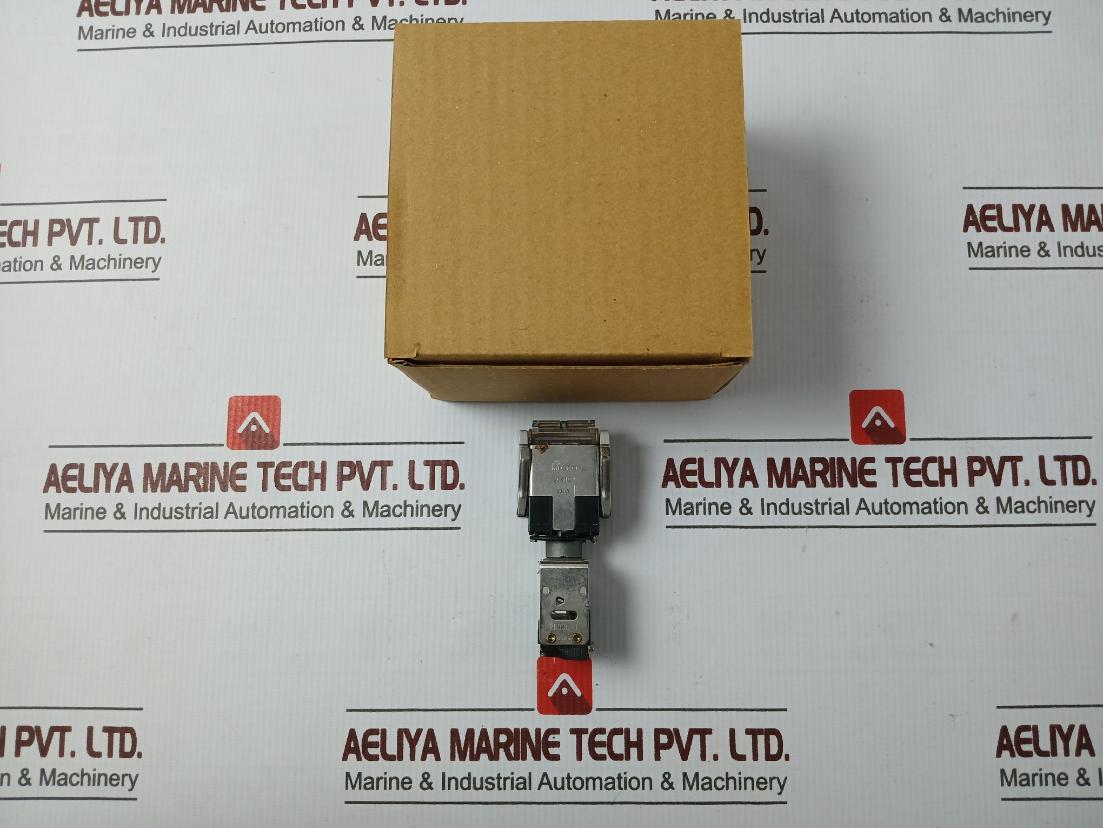 Yamatake Honeywell 2D33L-j Micro Switch 2D33L-j,2C5101,0048A