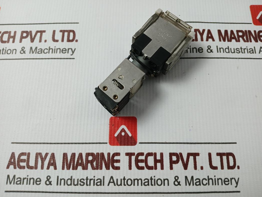 Yamatake Honeywell 2C5101 Pushbutton Micro Switch Indicator Operator 2D33L-j