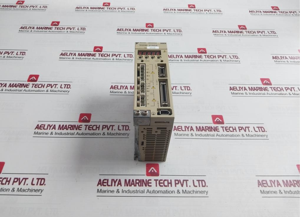 Yaskawa Electric Sgdm-01 Ada Servo Amplifier 0.91A 0.1Kw 0-55°C Not Working
