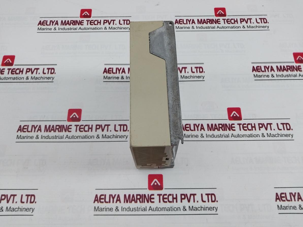 Yaskawa Electric Sgdm-01Ada Servo Drive 3Ph 0-230V 0-300Hz 0-55°C