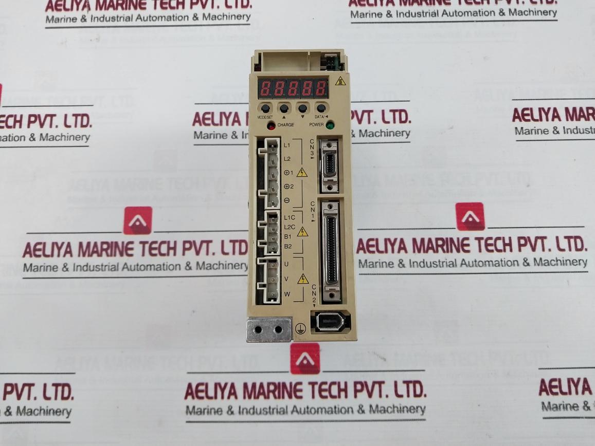 Yaskawa Electric Sgdm-01Ada Servo Pack 3Ph 0-230V 0-300Hz (Not Working)